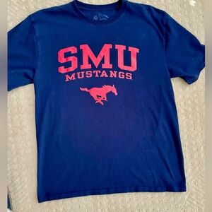 Ladies navy blue SMU T-shirt in great condition!